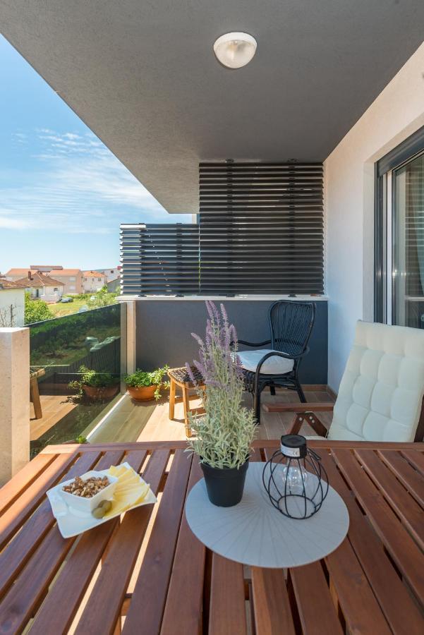 New And Chic Place Near Old Town Of Trogir Kültér fotó
