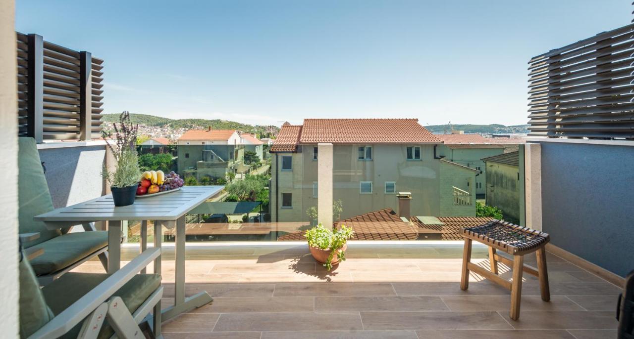 New And Chic Place Near Old Town Of Trogir Kültér fotó