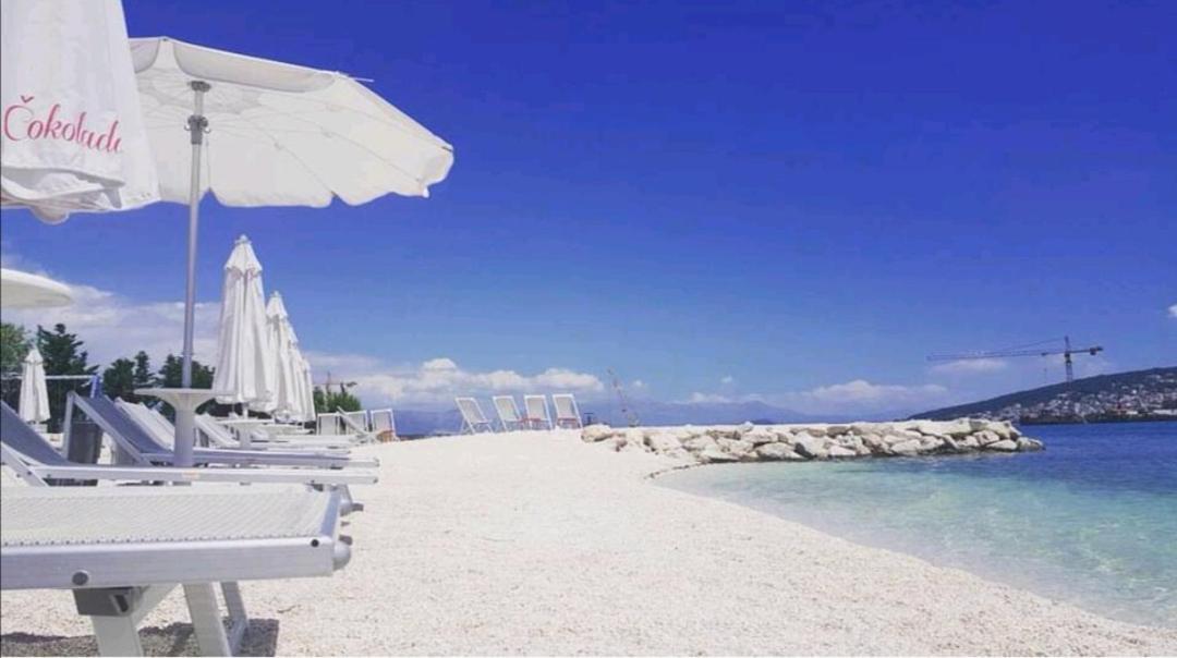New And Chic Place Near Old Town Of Trogir Kültér fotó