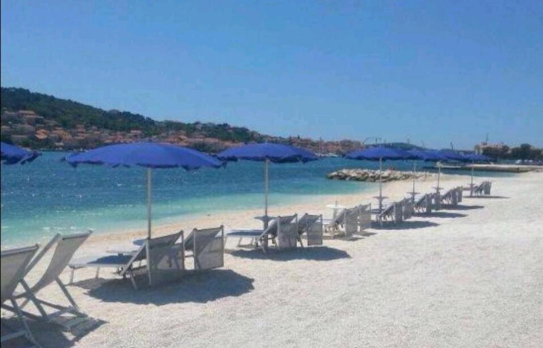 New And Chic Place Near Old Town Of Trogir Kültér fotó